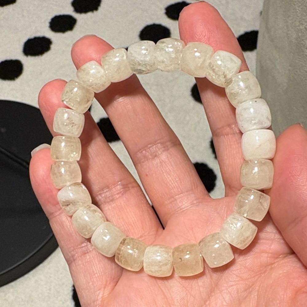 Elegant light citrine 9mm Bracelet